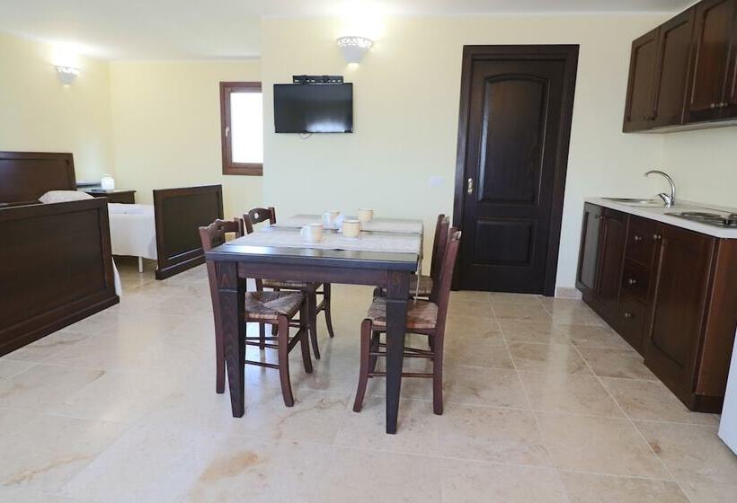 پانسیون B B With Swimming Pool Tenuta Agrumi Del Salento Triple Deluxe Citrus Attic