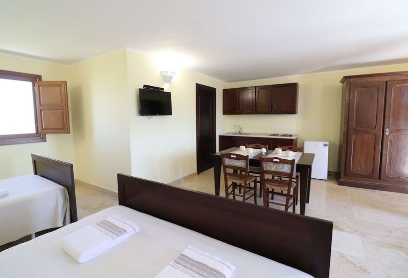 پانسیون B B With Swimming Pool Tenuta Agrumi Del Salento Triple Deluxe Citrus Attic