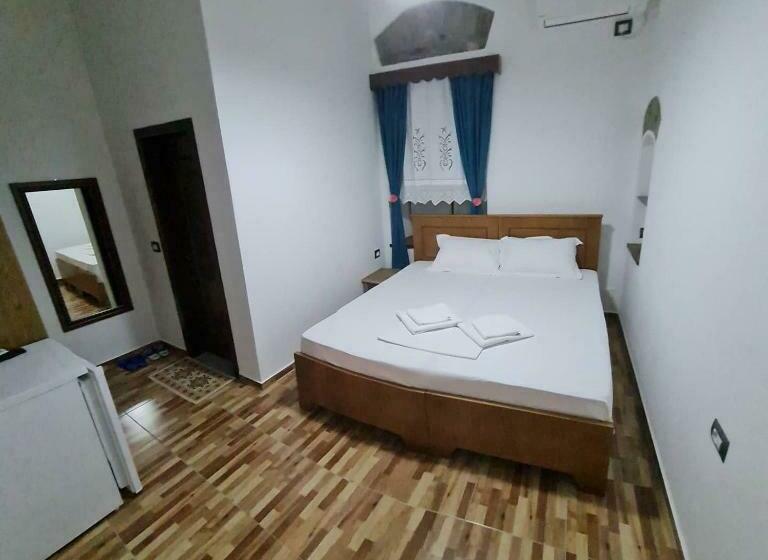 پانسیون Garden Guest House