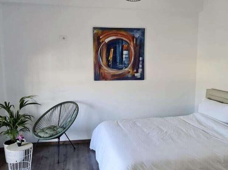 بنسيون Guesthouse Shtëpia Ime