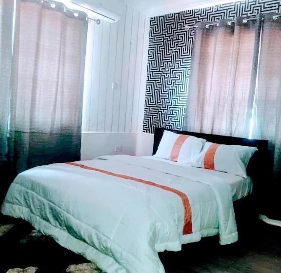 פנסיון Maxjen Haven Guest House