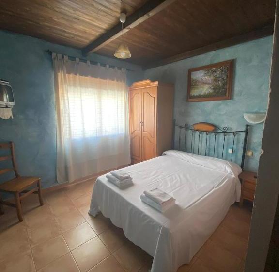بنسيون Posada Del Cid