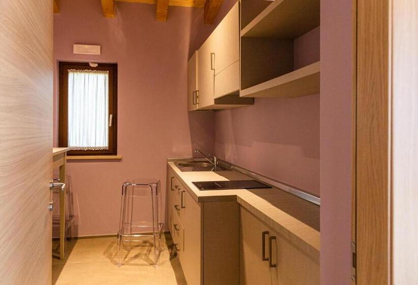منتجع Antico Borgo Molino 7cento Vicino Ai Giardini Di Ninfa
