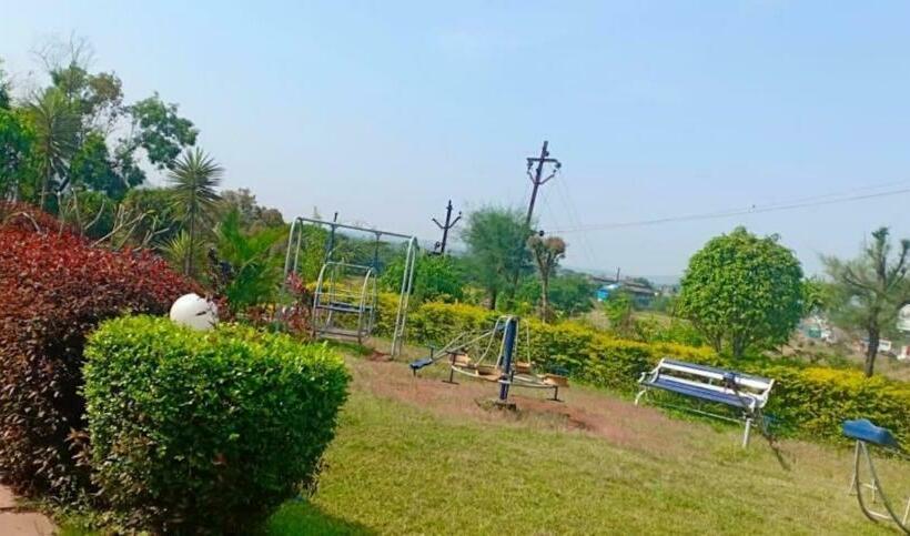 리조트 Complimentary Water Park Igatpuri