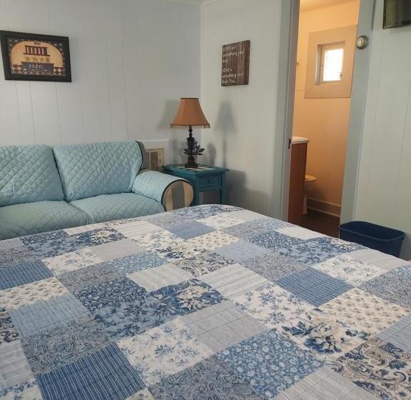 Serenity Motel