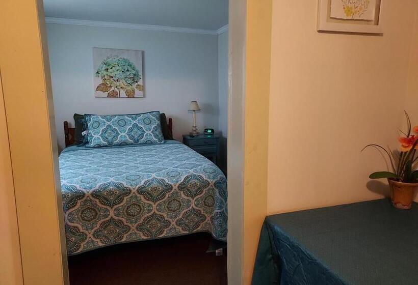 Serenity Motel