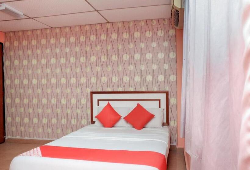 فندق Oyo 90167  Tiara