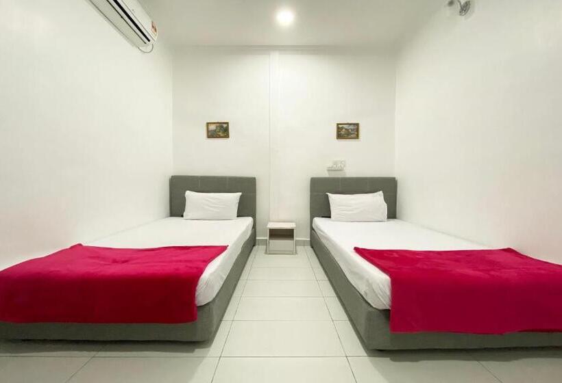 فندق Oyo 90230 Dh Residence