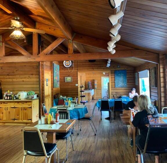 Общежитие Glacier Haven Inn
