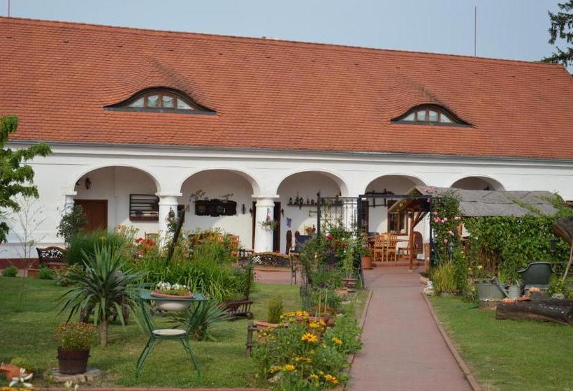 צימר Régi Csárda és Panzió