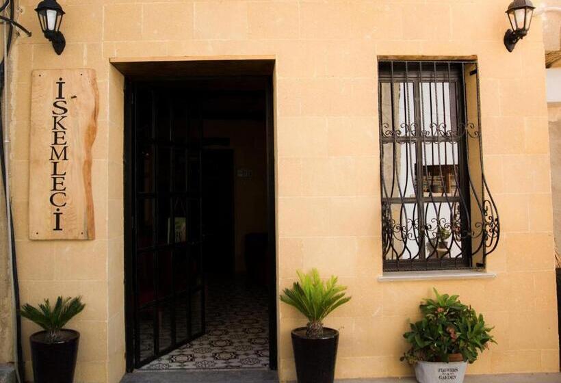 تختخواب و صبحانه The Iskemleci Guest House
