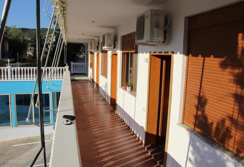 בית מלון כפרי Aurora