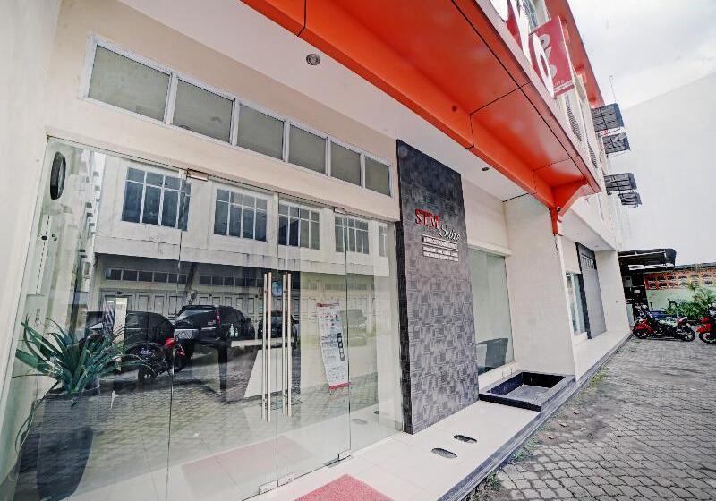 هتل Reddoorz At Jalan Stm Medan 2