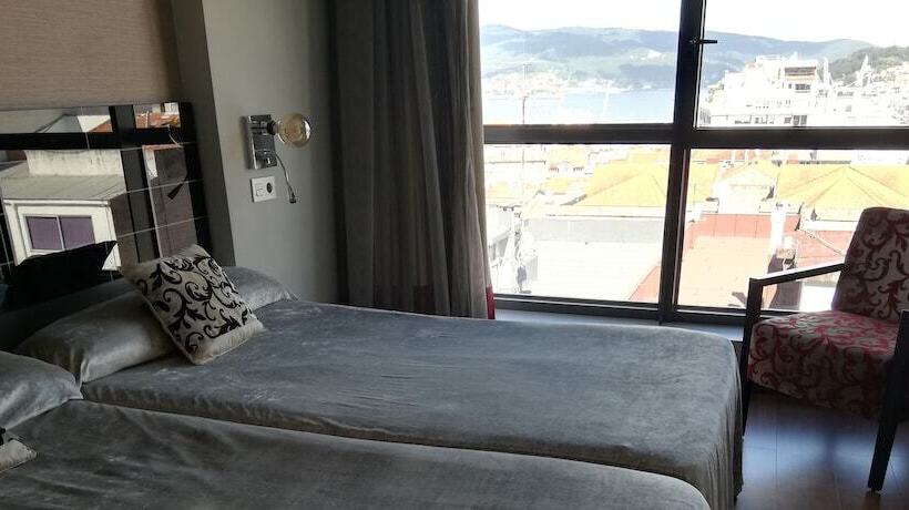 هتل Silken Axis Vigo