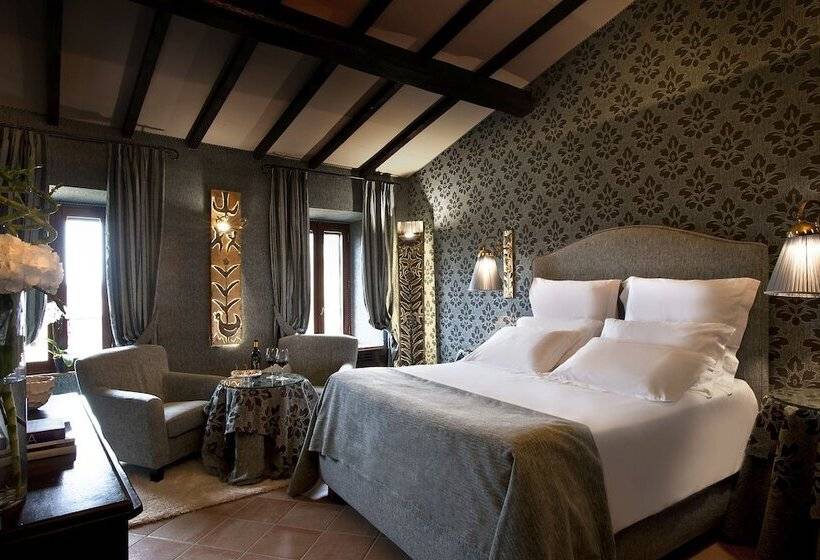 فندق Castel Porrona Relais & Spa