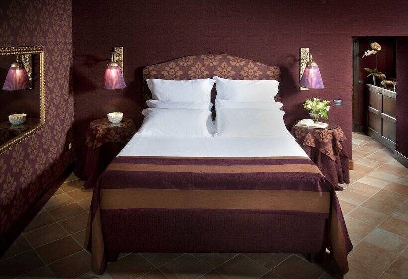 فندق Castel Porrona Relais & Spa