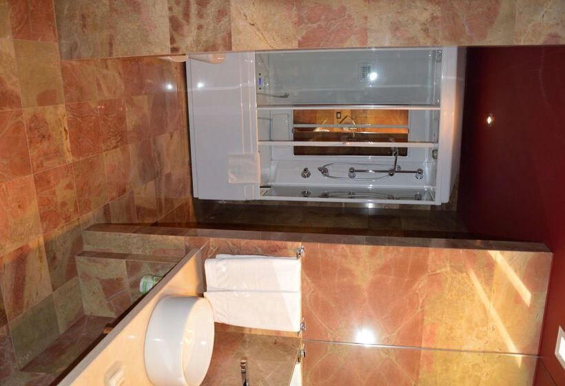 هتل Hilton Garden Inn Lecce