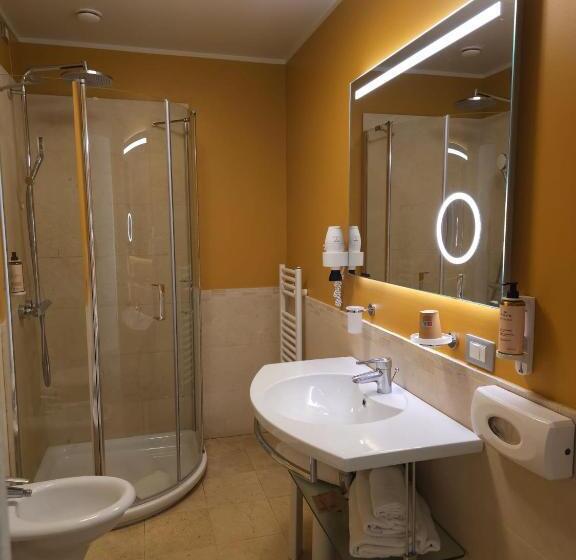 هتل Mercure Rimini Lungomare