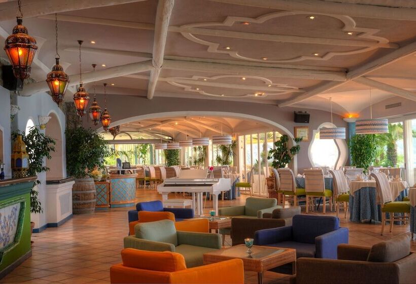 هتل Sorriso Thermae Resort & Spa