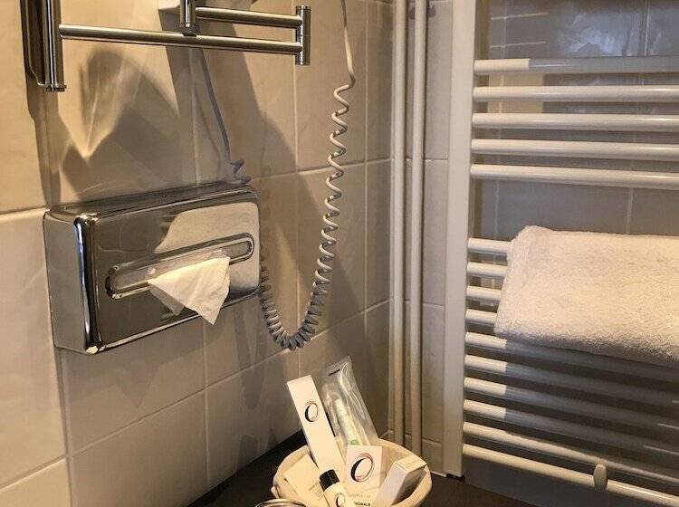 هتل Hôtel L Iroko The Originals City
