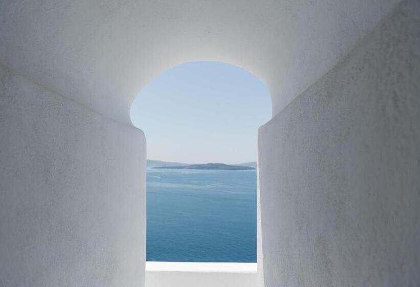 هتل Thirea Suites