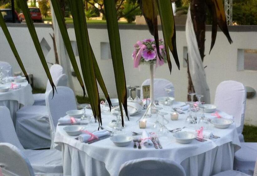 هتل Aeton Melathron