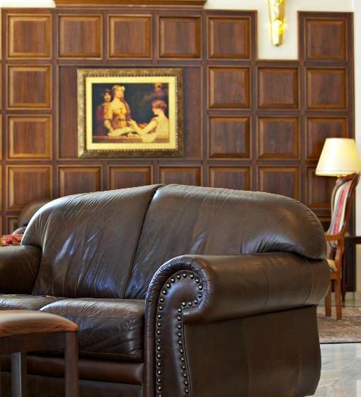 هتل Aeton Melathron