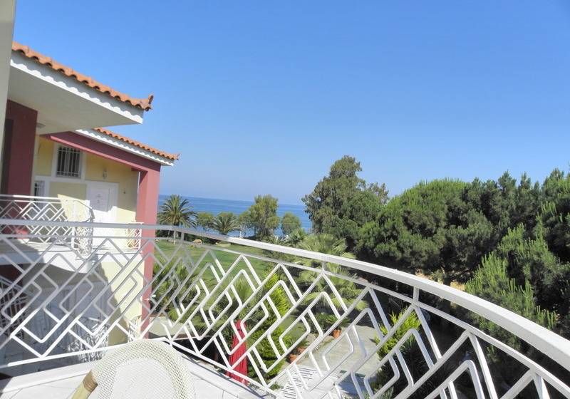 酒店 Irida Beach Resort Suites