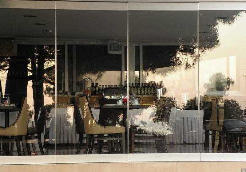 酒店 Irida Beach Resort Suites