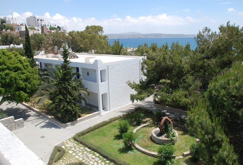 هتل Lagada Beach