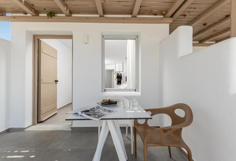 فندق Lianos Village