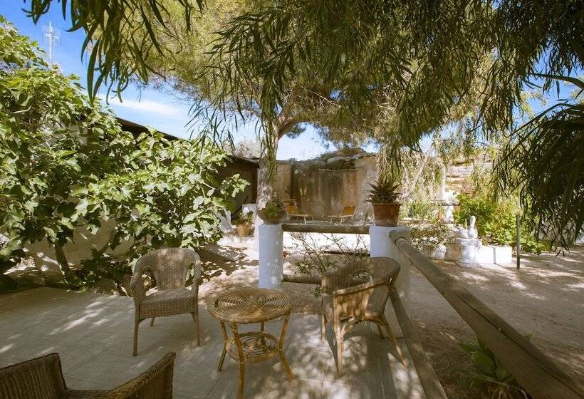هتل L'oasi Villaggio Albergo