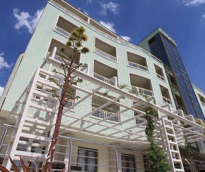 هتل Park Makarska