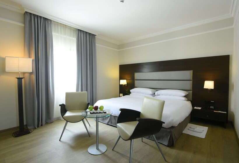 هتل Ramada By Wyndham Downtown Beirut
