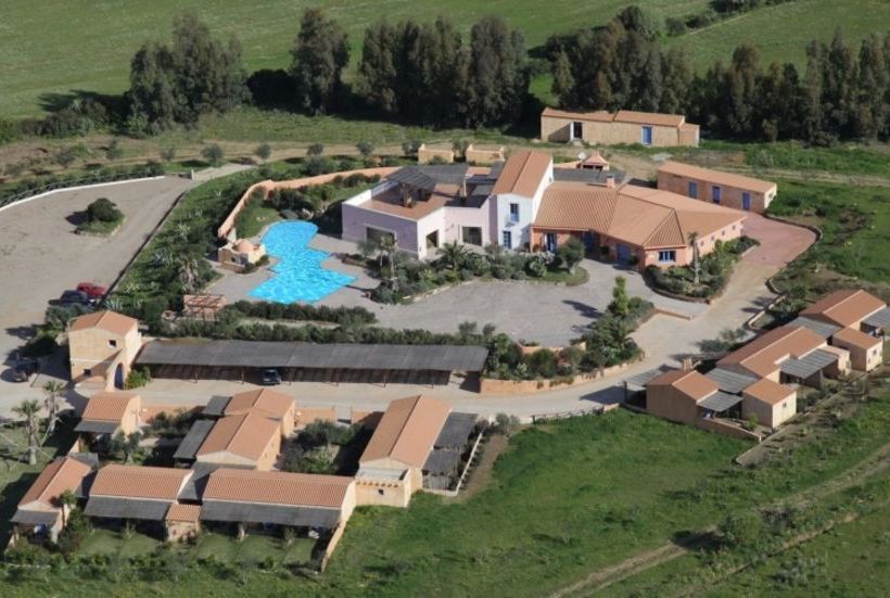 בית מלון כפרי S'acqua Sassa Resort