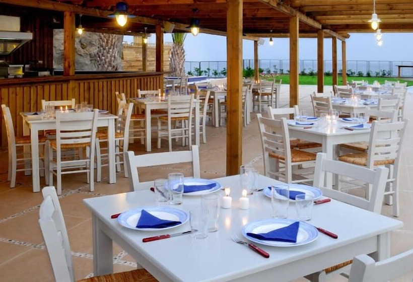 Kinetta Beach Resort And Spa