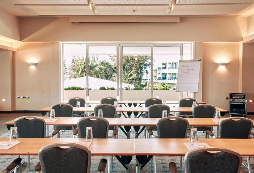 אתר נופש Robinson Kyllini Beach   All Inclusive