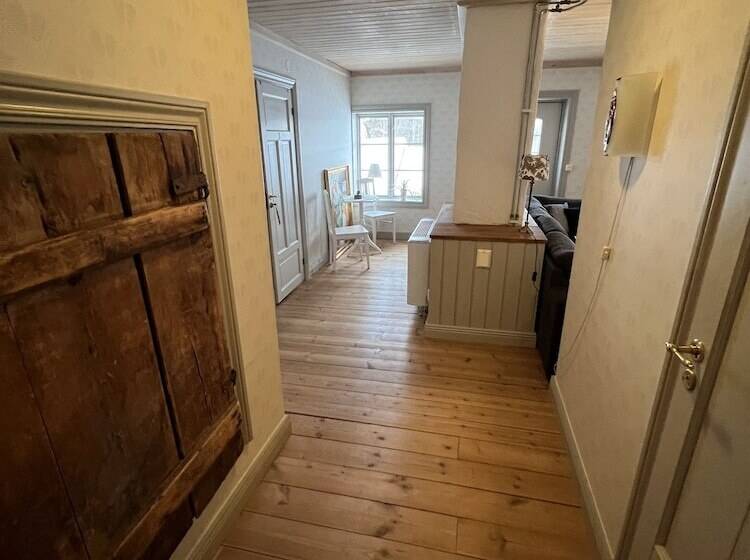 تختخواب و صبحانه Chinova Mötesgård