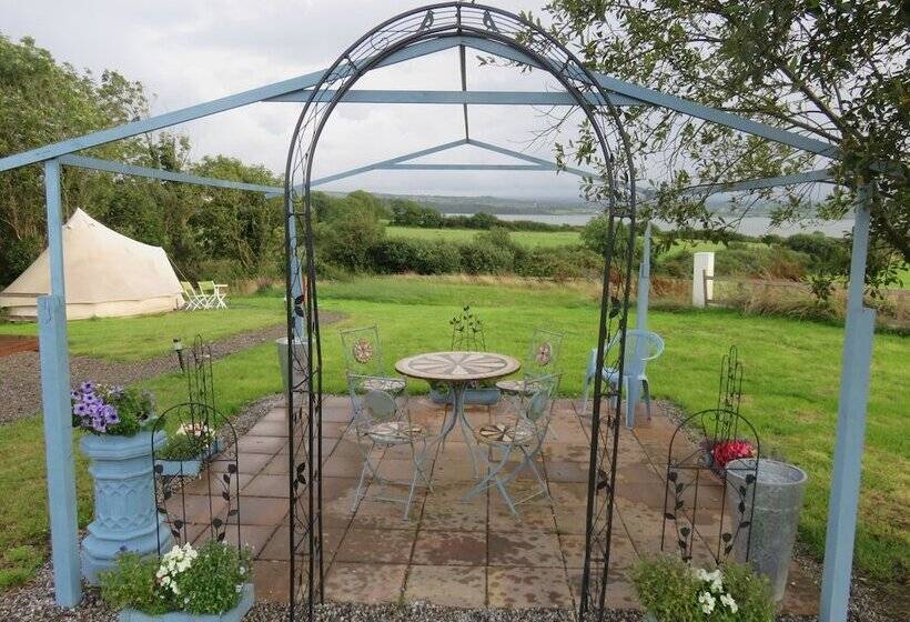 בית מלון כפרי Shannon Estuary Glamping