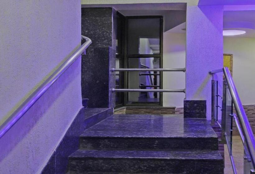 בית מלון כפרי Treebo Archie Regency