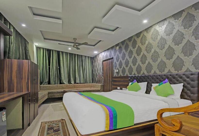 בית מלון כפרי Treebo Archie Regency