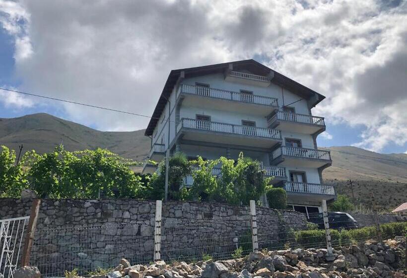 تختخواب و صبحانه Bella Vista