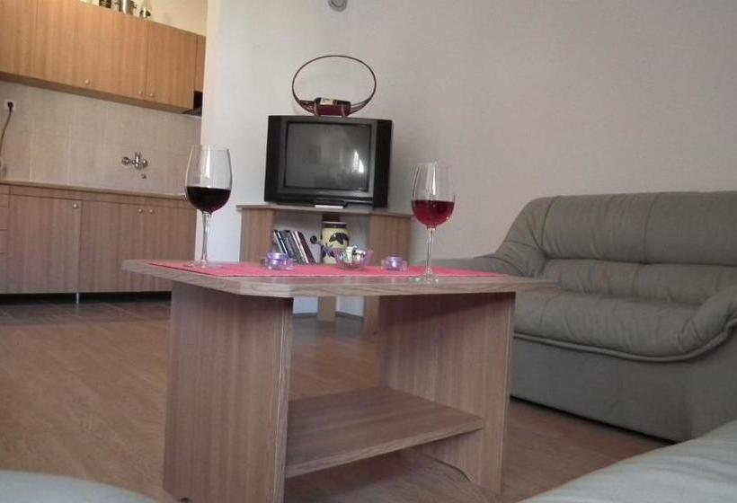 پانسیون Naša Tvrđava Guest Accommodation