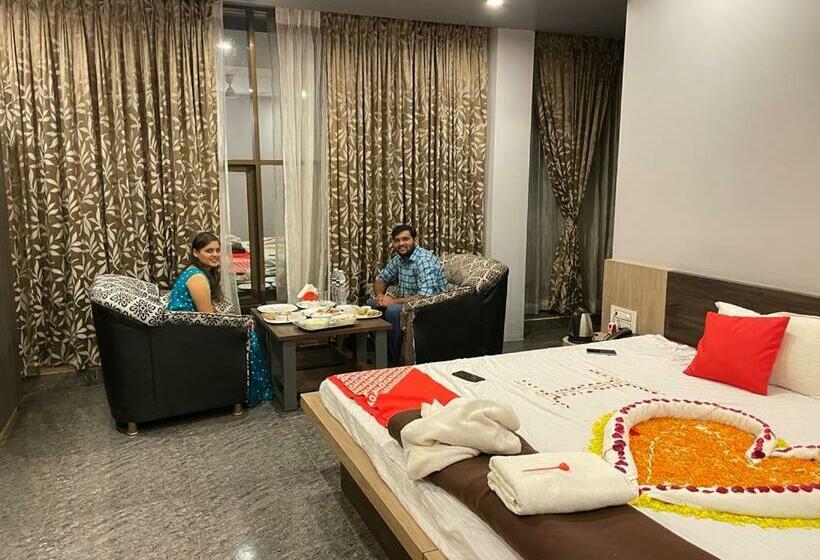 בית מלון כפרי Sukhsagar Beach Resort