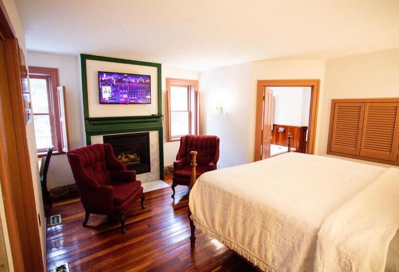 Baneberry Meadows B&b