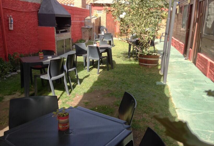 تختخواب و صبحانه Hostal Del Suri