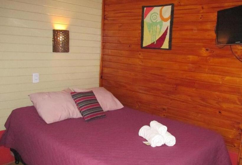 تختخواب و صبحانه Hostal Del Suri