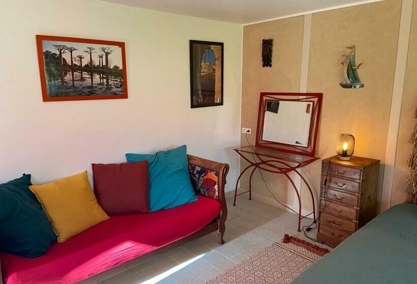 Bed and Breakfast Les Loges De Yoff