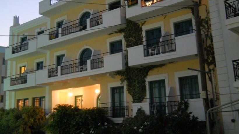 בית מלון כפרי Antinoos