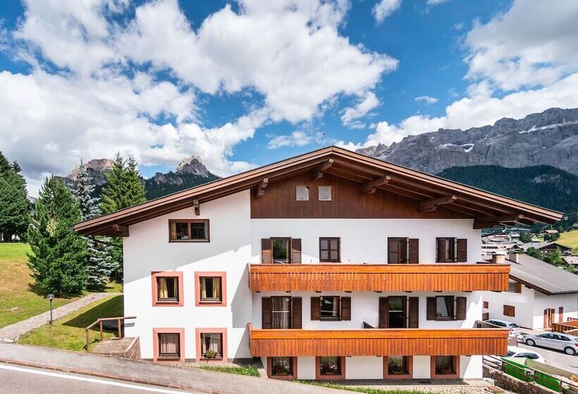 هتل Apartments Lores